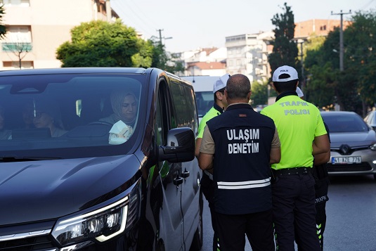 Kocaeli Büyükşehir Belediyesi, Gebze ve Karamürsel’de emniyet birimleriyle koordineli olarak