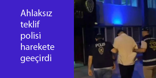  Sosyal medyada yansıyan görüntülerde Gebze’de bir parkta  genç bir kadına