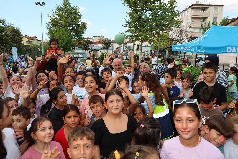 Darıca Belediyesi, yaz döneminde çocukların ve ailelerin keyifli vakit geçirmesine
