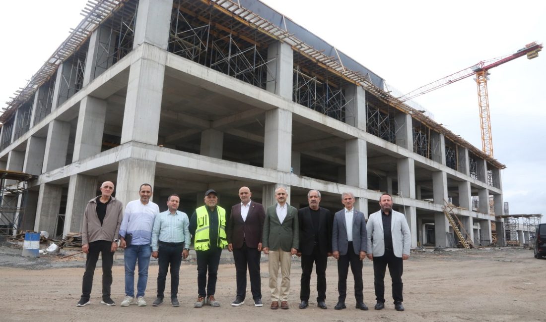 Çayırova Belediye Başkanı Bünyamin Çiftçi, yapımı devam eden Çayırova Devlet