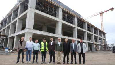 Çayırova Belediye Başkanı Bünyamin Çiftçi, yapımı devam eden Çayırova Devlet