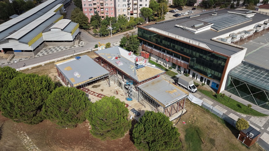 Çayırova Belediye Başkanı Bünyamin Çiftçi, Çayırova’ya yeni bir kitap kahve