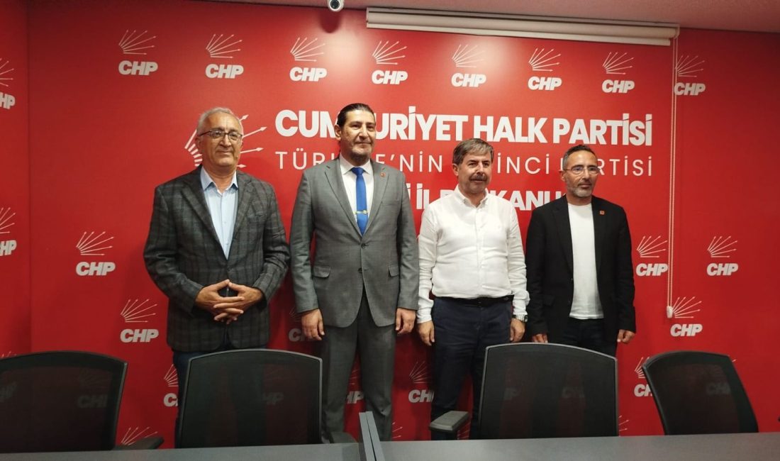 CHP Kocaeli İl Başkanlığı binasında gerçekleştirilen toplantıda, il yönetiminde görev