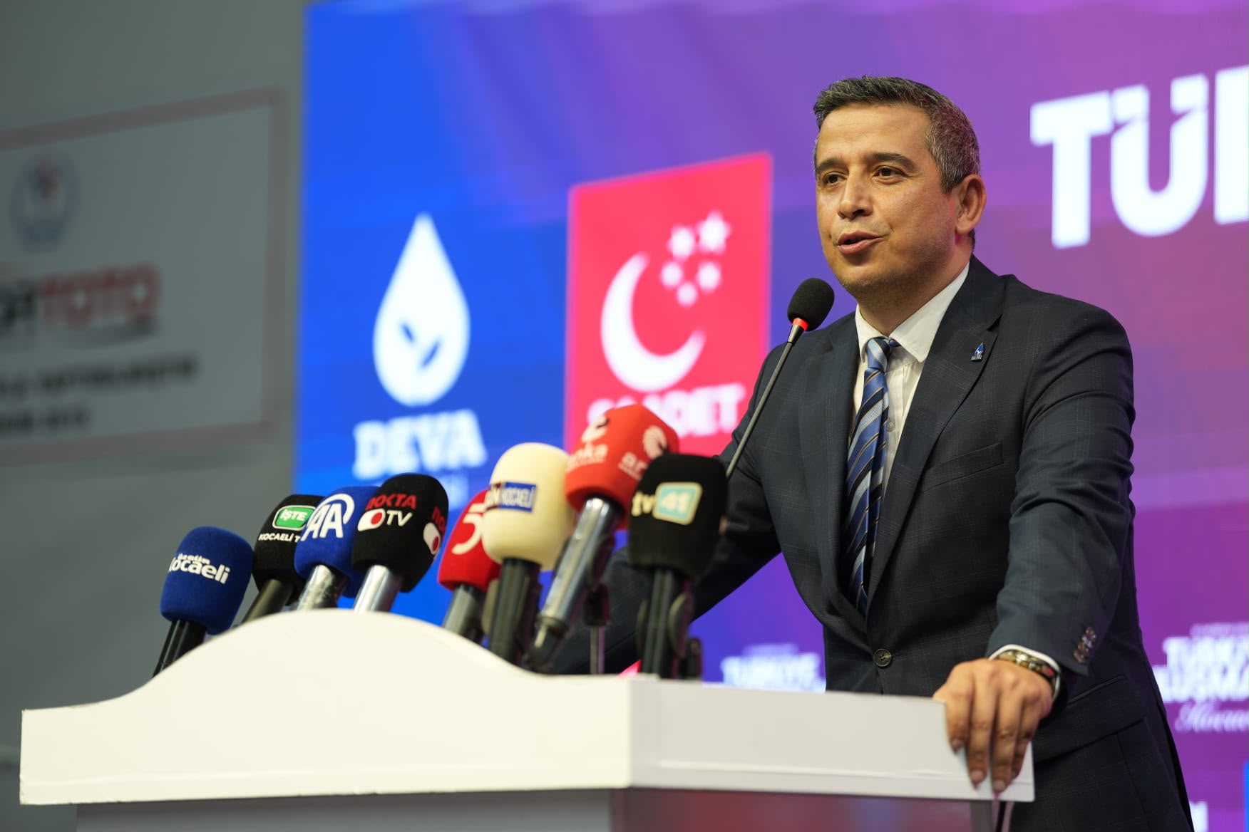 DEVA Partisi Kocaeli İl Başkanı Kadir Abbasioğlu bölgemizde etkili olan