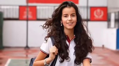 Ödüllü genç oyuncu, ortaokulun ardından lise eğitimini de Gebze Mektebim’de