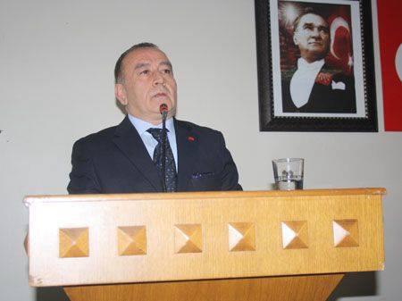Siyasetin farklı kademelerinde uzun yıllara dayanan deneyimiyle tanınan İsmet Kara,