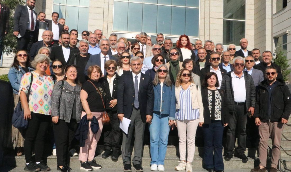 Yeni Parti Gebze İlçe Başkanı seçilen Cüneyt Akın, mazbatasını Gebze