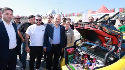 Gebze’de otomobil tutkunlarını bir araya getiren 3. Modifiyeli Araçlar Festivali