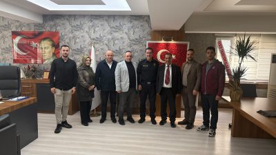 Gebze Trabzonlular Derneği Başkanı Akif Bal ve yönetim kurulu üyeleri,
