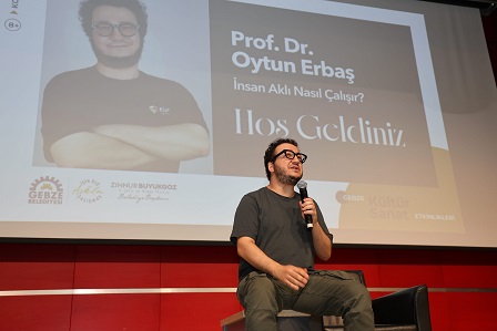 Gebze Belediyesi’nin Kültür Sanat Etkinlikleri kapsamında Prof. Dr. Oytun Erbaş,
