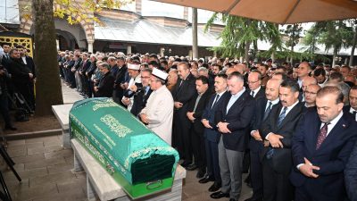 Dün vefat eden Kayseri Valisi Gökmen Çiçek’in babaannesi, Gebze eşrafından